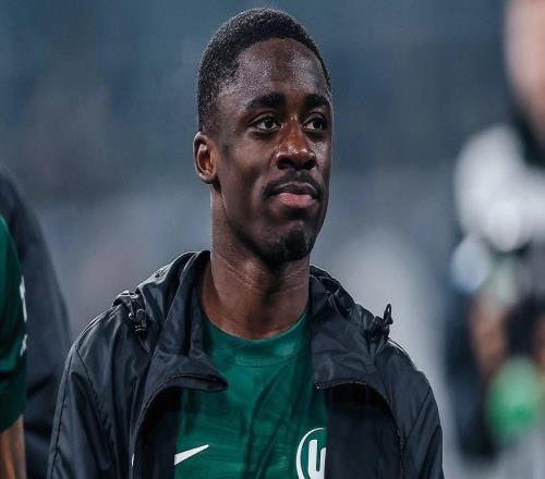 官方：沃爾夫斯堡買斷里昂20歲后衛昆貝迪，雙方簽約至2029年