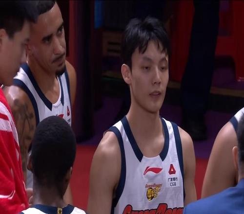 終于來了！廣東“暴力雙能衛”即將到位，這可是杜鋒的爭冠法寶！