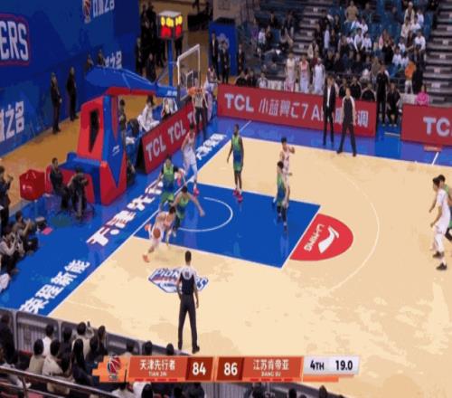 26歲廣西球王，在質(zhì)疑聲中成為本土得分王