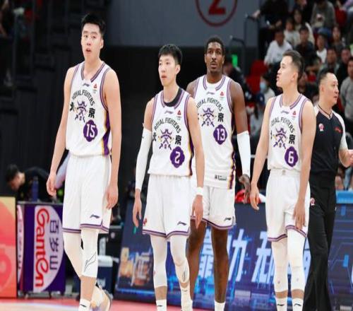 0勝4負(fù)！CBA又一偽強(qiáng)隊(duì)被打回原形，換帥直接把球隊(duì)毀成魚腩