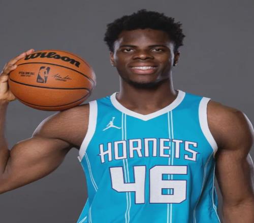 退出NBA！加盟大學聯(lián)賽！21世紀第一人