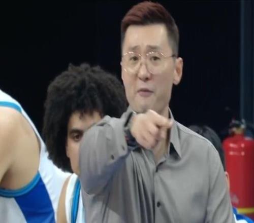 扎心！劉煒被主場球迷喊下課！新疆百回合失分跌至新賽季倒數(shù)第1