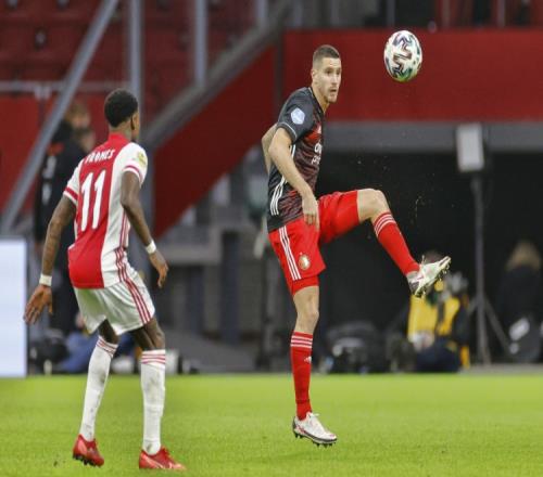 每體報(bào)道巴薩志在免簽塞內(nèi)西不愿支付轉(zhuǎn)會(huì)費(fèi)用_西甲直播