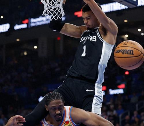 悲喜兩重天！聯盟第1又輸+被3殺、全隊沮喪，5冠王8連勝走向復興