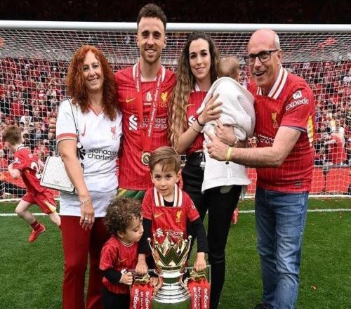 溫情滿滿！利物浦戰(zhàn)狼隊若塔兒子將作為球童亮相生前曾效力兩隊