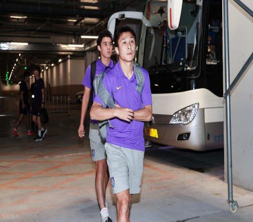 津門虎冬訓(xùn)時迎來多位新援，都來自中甲和中乙，球迷直言不看好