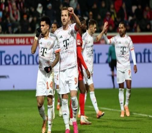 2025年，拜仁始終位列德甲榜首