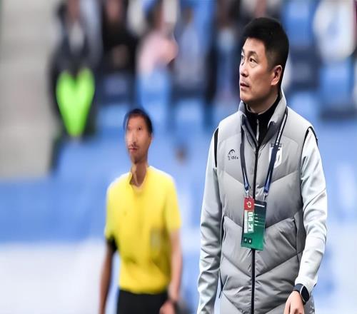 大連英博剛官宣李國旭留任，他的左膀右臂就自宣離隊，引發(fā)熱議