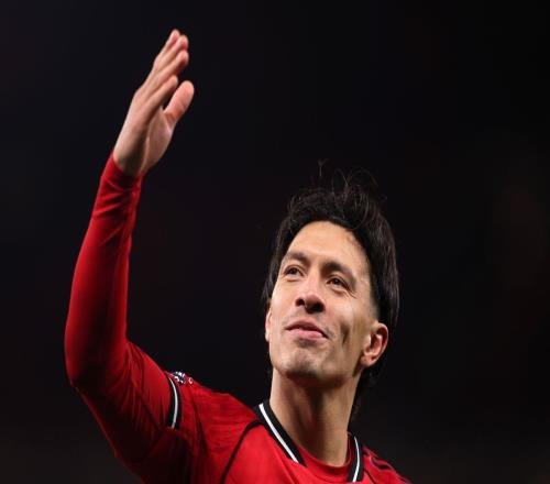 那個男人回來了！馬丁內斯領銜曼聯防守大戰，阿莫林變陣獲奇效