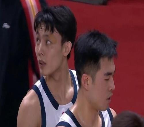 杜鋒：第3節(jié)6個(gè)失誤對(duì)我傷害太大職業(yè)聯(lián)賽成績(jī)不好主帥下課很正常