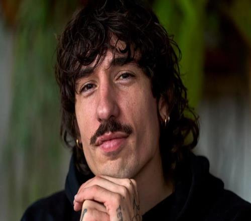 貝萊林：我在網上受到過死亡威脅很渴望體驗大學生活