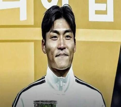 浙江來個(gè)高級(jí)貨，韓國(guó)后腰可幫米神+王鈺棟掃蕩申花補(bǔ)強(qiáng)雙管齊下