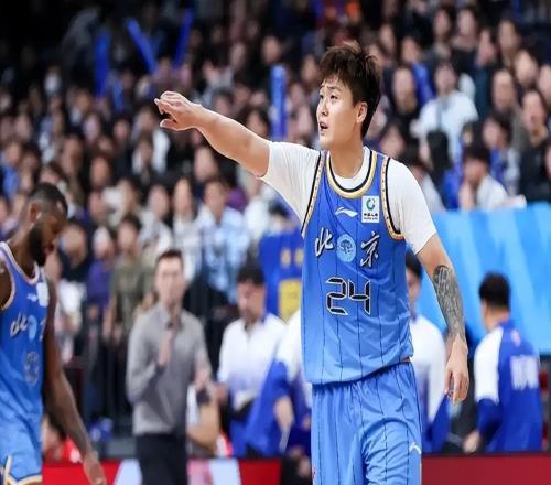 CBA瘋狂一夜！徐杰破紀(jì)錄廣東六連勝，北京險(xiǎn)爆冷，青島力克山西