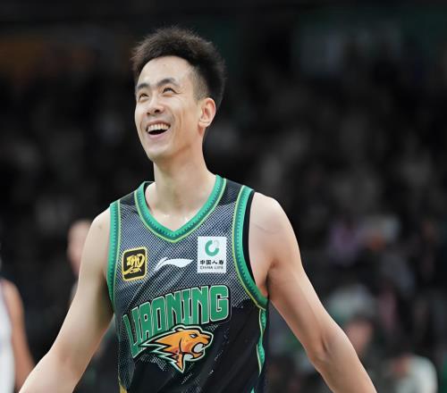 三分球40中39！趙繼偉狀態(tài)爆棚楊鳴：繼續(xù)休養(yǎng)，不著急復(fù)出