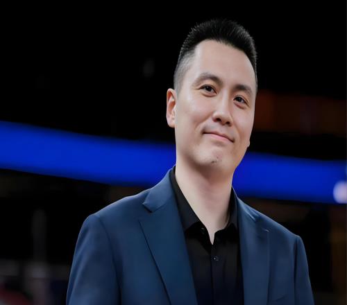 什么情況CBA超級(jí)外援自宣告別上海球迷：盧偉更衣室管理失控