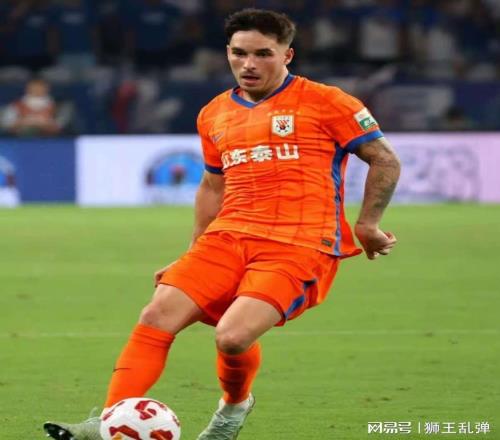 崔康熙鬧劇重演洛佩斯賴著不走，泰山隊引援戳穿中超金元后遺癥