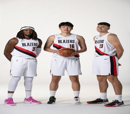 美媒報道楊瀚森的未來如同一場賭局明年一月是關鍵時刻交易羅威或放棄賽季都會給他更多上場機會_NBA直播