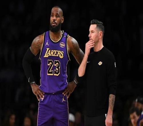 雷迪克：詹姆斯回歸后球隊(duì)進(jìn)攻組織性有所下降，這是我的責(zé)任