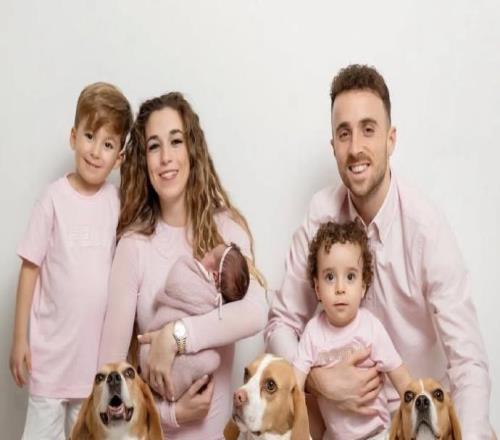 安菲爾德感人一幕！若塔幼子擔(dān)任球童，裁判躬身擊掌，你永不獨行