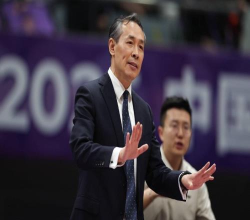 這有點牛逼了！CBA球員正負值榜，排前6名本土中，這球隊占了4人