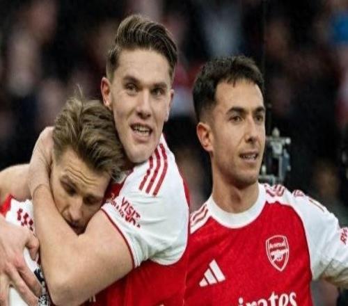 英超冠軍爭奪白熱化！阿森納21力克布萊頓，重奪榜首