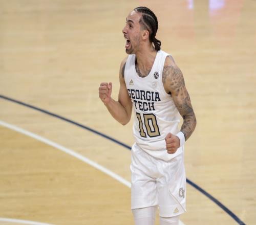 揮拳相向，馬克和老六場上激烈沖突，NBA原始味道讓聯(lián)盟更加成功