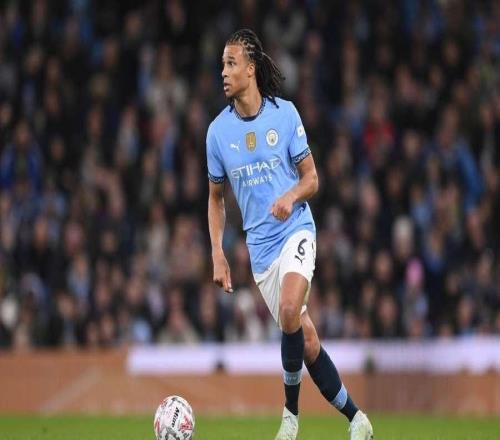 每體：巴薩想簽下阿克必須至少報價2500萬，球隊補強選擇有限