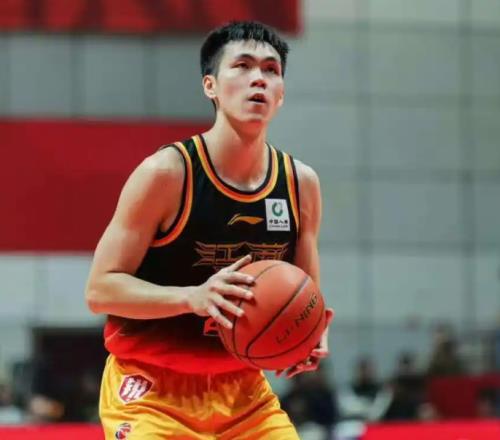 廣西“球王”CBA驚艷綻放龐崢麟成江蘇肯帝亞重建核心