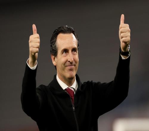 TA：從降級區(qū)到爭冠行列，埃梅里展現(xiàn)了英超頂級主帥風(fēng)采