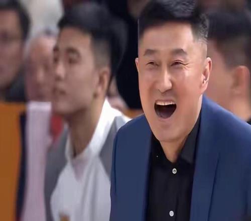 真相大白！遼寧男籃三連敗原因曝光，楊銘也很無奈，杜峰技高一籌