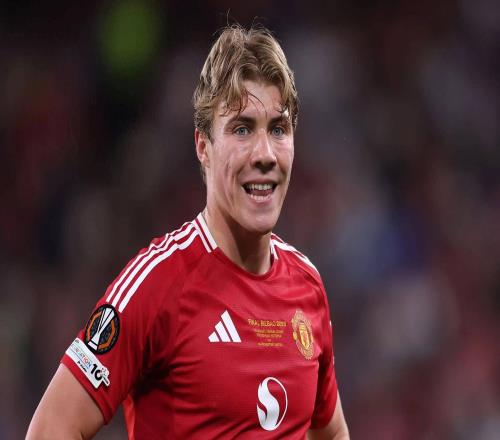 一己之力摧毀敵人后防奪冠：被曼聯(lián)放棄的年輕鋒霸，正在找回自己