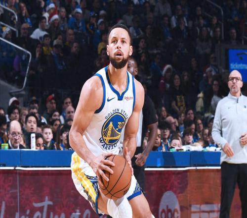 客場獲MVP呼聲，庫里27+5刷爆紀錄！科爾攤牌，庫明加徹底沒戲了