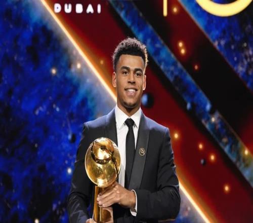 榮耀時刻！巴黎圣日耳曼閃耀2025環球足球獎