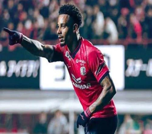 左米神右拉缸！于漢超不續命了申花連薅兩大巴西殺手司機打433