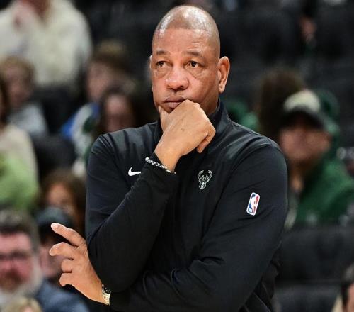 NBA今日里程碑！庫(kù)里超越加內(nèi)特，老里超越喬治卡爾，2人創(chuàng)新高