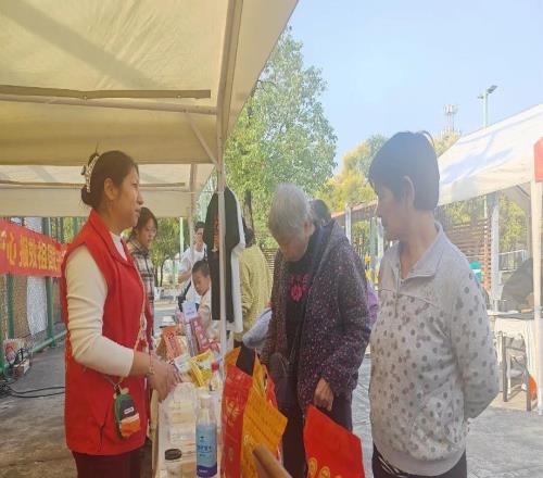 踢球、逛吃、看表演！順德“德甲”勒流選拔賽燃情“開波”