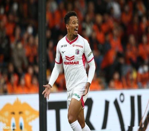 中超轉會：申花被曝正完善2名鋒線外援加盟手續，路易斯將離隊