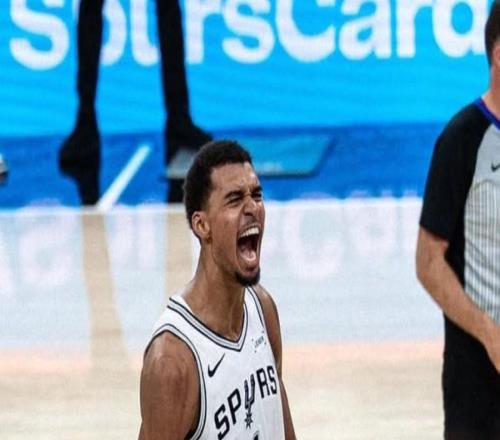 咋回事文班亞馬此前7場(chǎng)替補(bǔ)三殺雷霆，回首發(fā)后馬刺兩連敗