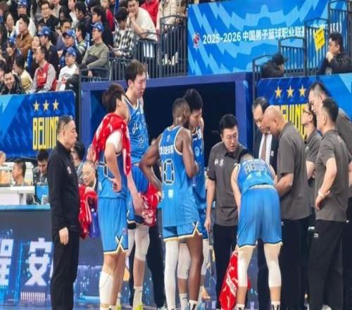 衛(wèi)冕冠軍掀翻領(lǐng)頭羊！看媒體老師怎么說(shuō)，蘇群很直接，賈磊戳心了