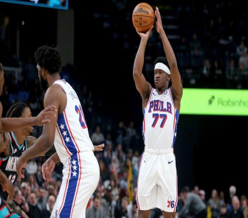 小卡33+5+5+3無緣今日最佳球員！因為76人探花25+6+4+4逆天絕殺！