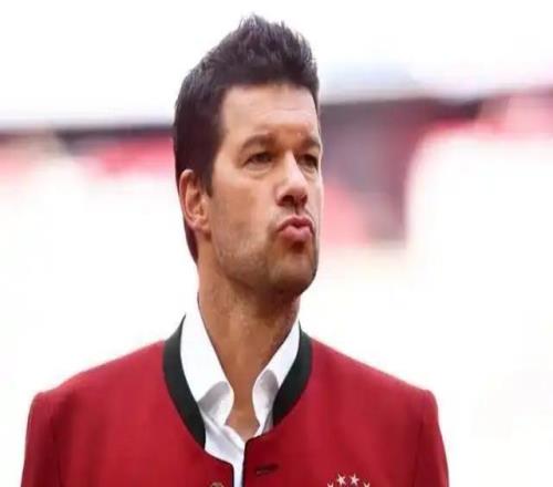 巴拉克覺得卡爾更像早年的克羅斯，孔帕尼需要當(dāng)心歐冠的賽程