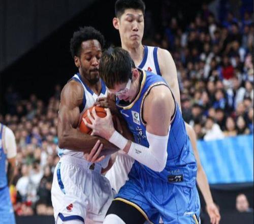 北京輸球揪出最大毒瘤！4失誤+在場輸14分，你配是核心的稱號(hào)嗎