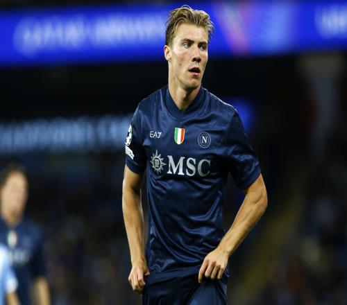 曼聯(lián)真是天上掉下5000萬(wàn)的餡餅羅馬諾透露那不勒斯竟然要用4400萬(wàn)買下霍伊倫_英超直播