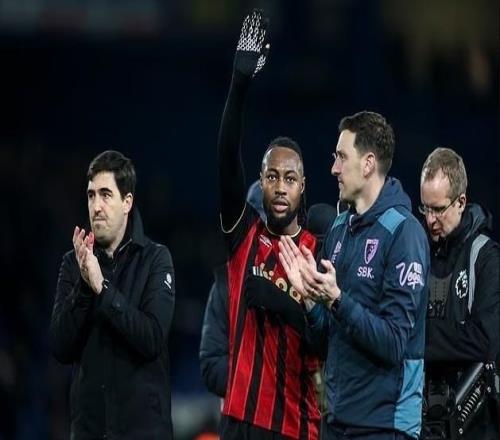 郵報：踢完切爾西之后，塞門約似乎在向伯恩茅斯球迷揮手告別