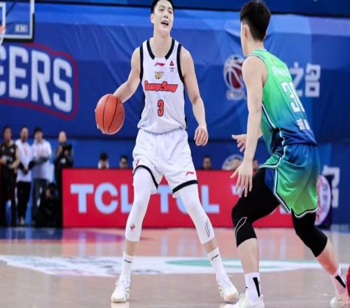 拿600萬，13投10鐵，跟王少杰6次出手得分一樣，球迷：一坨屎