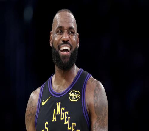 詹姆斯17+4+5失誤創尷尬紀錄，湖人完敗活塞！東契奇30+11+8失誤