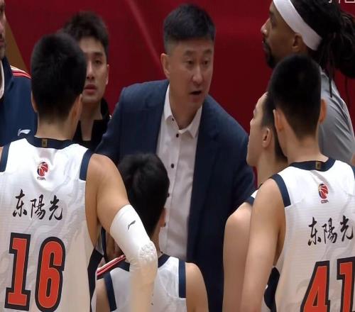 廣東男籃聯(lián)盟第一，廣廈送北京賽季首敗，山東爆冷，CBA最新排名