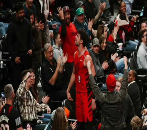 大黑馬！力壓詹杜+場均25+7+7，他才24歲啊，前途一片光明