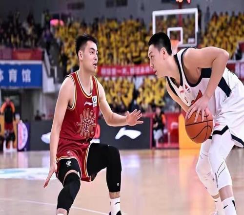 真相大白！廣東男籃8連勝領跑CBA原因曝光，徐杰很棒郭士強看不上