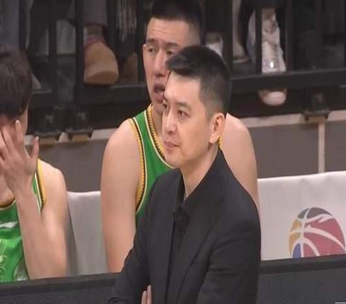 楊鳴透露外援更換計劃，遼籃球迷心碎了，靠他們能打進季后賽嗎